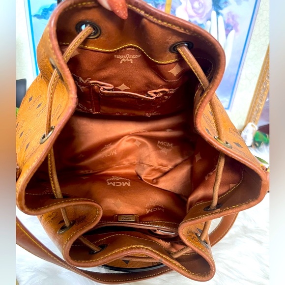 MCM Visetos Bucket Bag - Picture 6 of 14